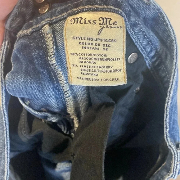 Miss Me Boot cut jeans. size 29 Like New! - Picture 8 of 10